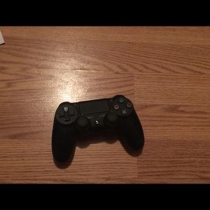 PS4 Slim 500 gigabytes!